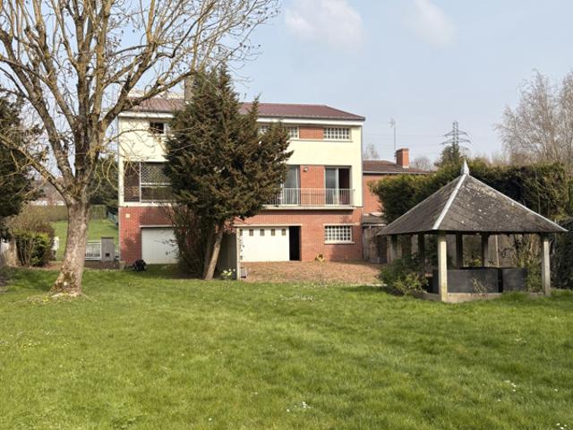 SUPERBE MAISON FAMILIALE DE 167 M2 SUR PLUS DE 2 000 M2 DE T