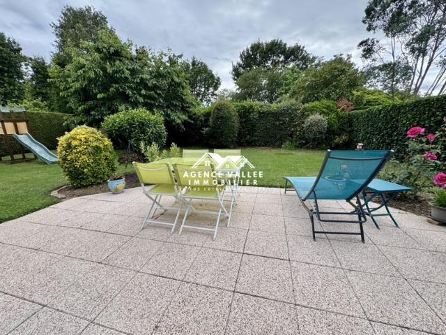 SUPERBE MAISON FAMILIALE CLIMATISEE DE 181 M² AVEC MAGNIFIQUE J
