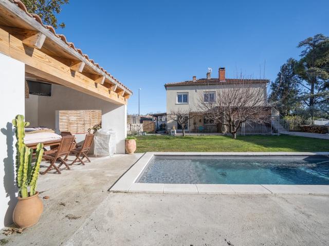 Superbe maison familiale près d Avignon +piscine+studio indé. 177m² Le Pontet