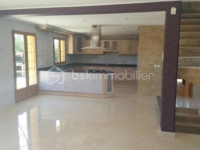 Superbe maison moderne de 195 m² sur terrain de 3300 m²