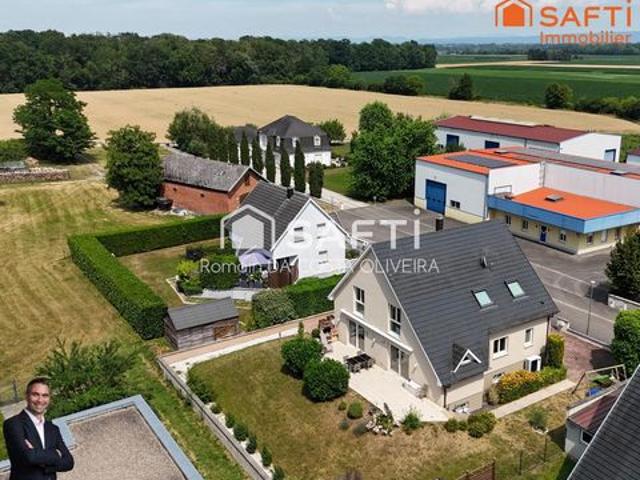 Superbe maison moderne de 5 pièces sur 7,15 ares !