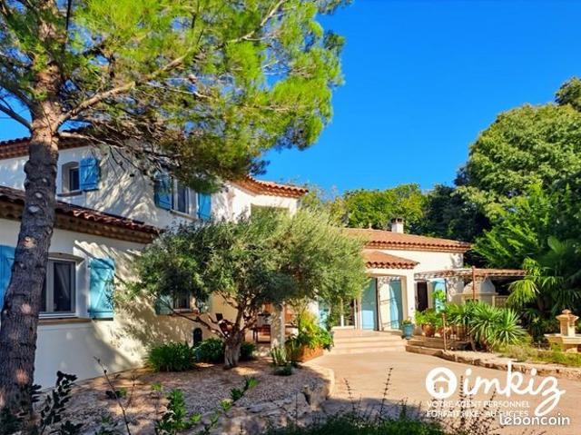 Superbe Maison Située à 10 minutes des Plages