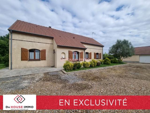 Superbe maison spacieuse avec grand terrain à La Selle en Hermoy