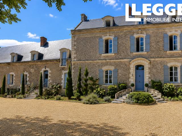 Superbe manoir et chambres d'hôtes réputées avec piscine, gîte et belles salles de réception