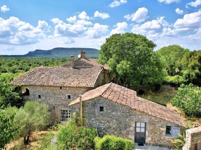 Superbe Mas de Hameau aux vues enchanteresses