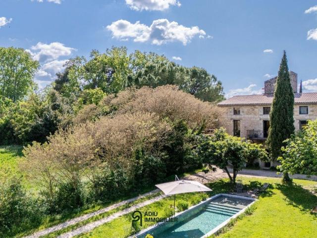 Superbe mas rénovée à l'entrée d'Uzès 300m² Uzès