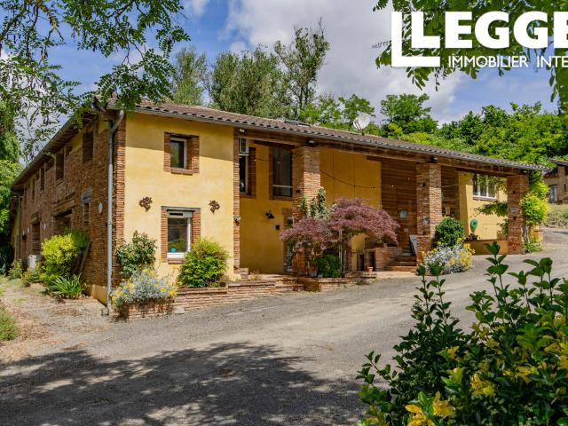Superbe métairie du XVIIIe siècle avec gîte, piscine et parc aux portes de Montauban
