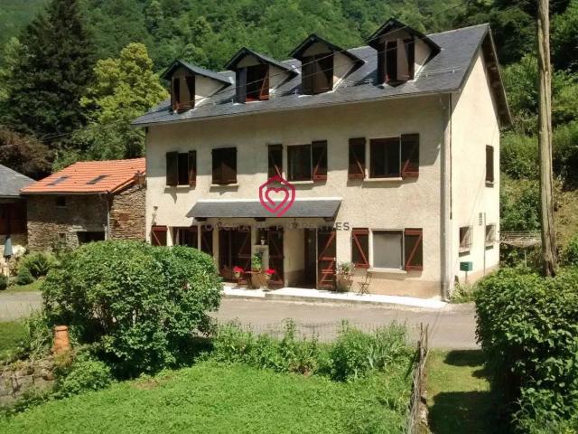 Superbe affaire, auberge et café en montagne m² Couflens