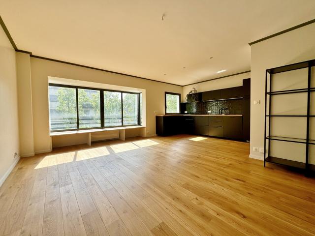 Superbe Appartement Meublé de Type 3 Etage Elevé