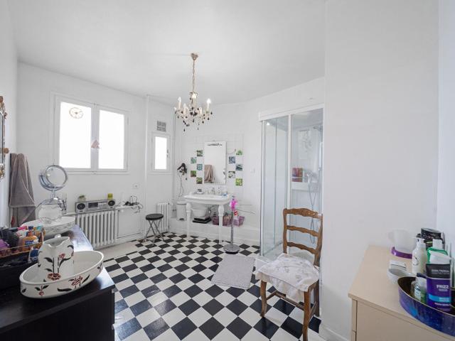 Superbe Appartement Montceau Les Mines 7 pièces 166.58 m2 167m² Montceau les Mines