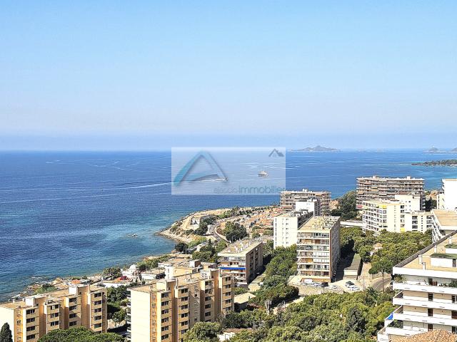 Superbe appartement au DERNIER étage avec vue panoramique