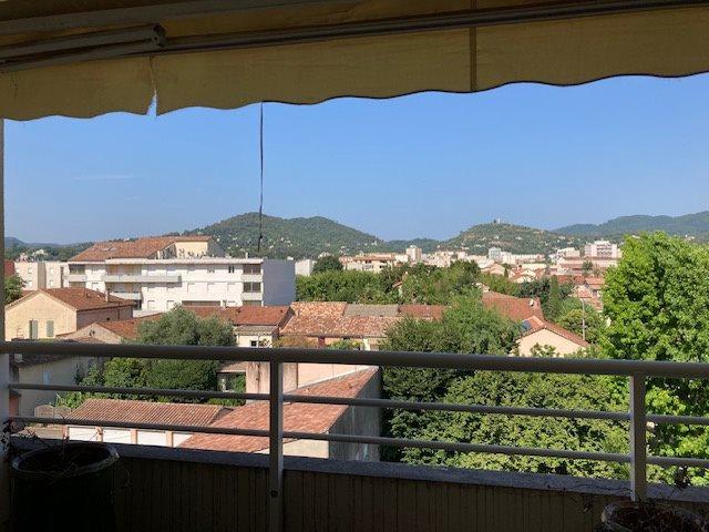 Superbe appartement avec 2 grandes terrasses 160m² Alès