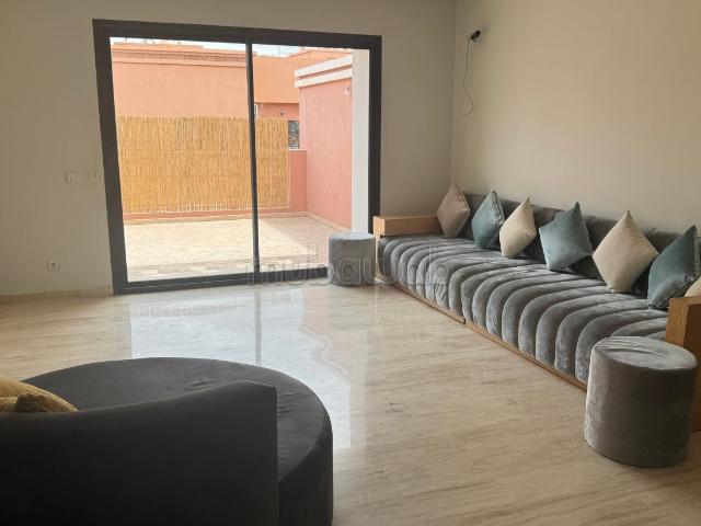 Superbe appartement avec terrasse à louer route de safi. Meublé