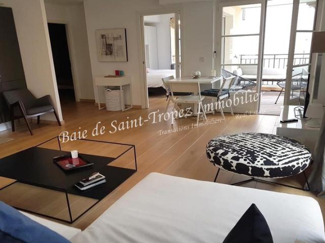 Superbe appartement avec terrasse en plein centre