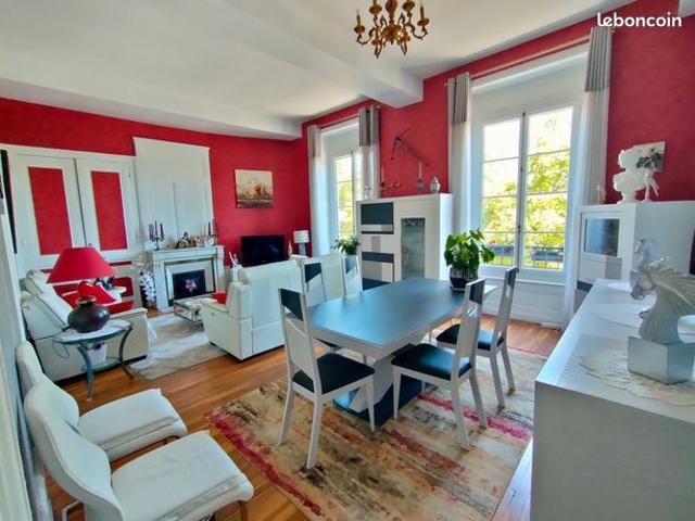 Superbe appartement avec vue dégagée face au Rhône