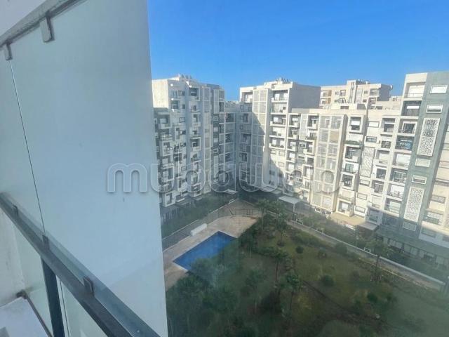 Superbe appartement avec vue sur piscine et jardin ️