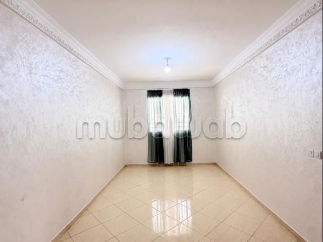 Superbe appartement à louer à Route Nationale Assilah. 2 chambres. Salon contemporain