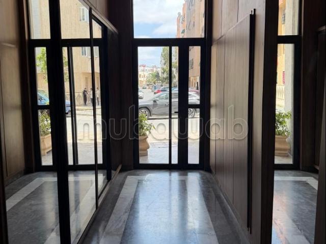 Superbe appartement à louer. Proche hôpital cheikh khalifa