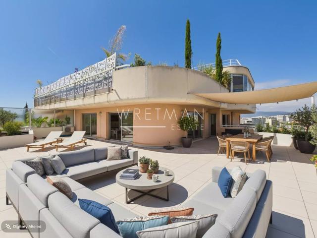 Superbe appartement à rénover avec grande terrasse Cannes. 193m² Cannes
