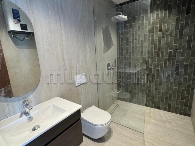 Superbe appartement à vendre à Palmier. 1 Pièce. Système de parabole et salon marocain