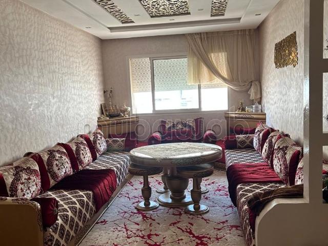 Superbe appartement à vendre à zoubir rond point, farah salam 3 chambres agréables. Meublé
