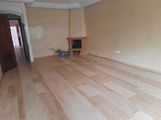 Superbe appartement à vendre 2Mars avec Terasse/cours 5 grandes pièces. Avec ascenseur et terrasse