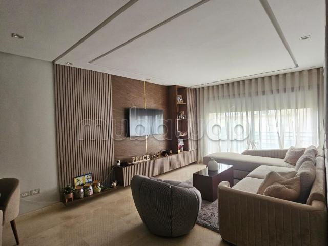 Superbe appartement duplex à vendre à Ferme Bretonne Hay Arraha. 4 grandes pièces. Porte blindée et résidence sécurisée