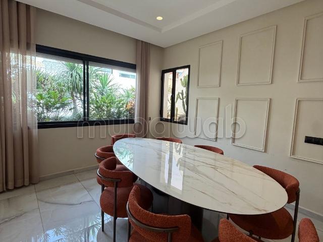 Superbe appartement duplex avec toit terrasse à louer à Racine. 3 chambres. Entièrement meublé