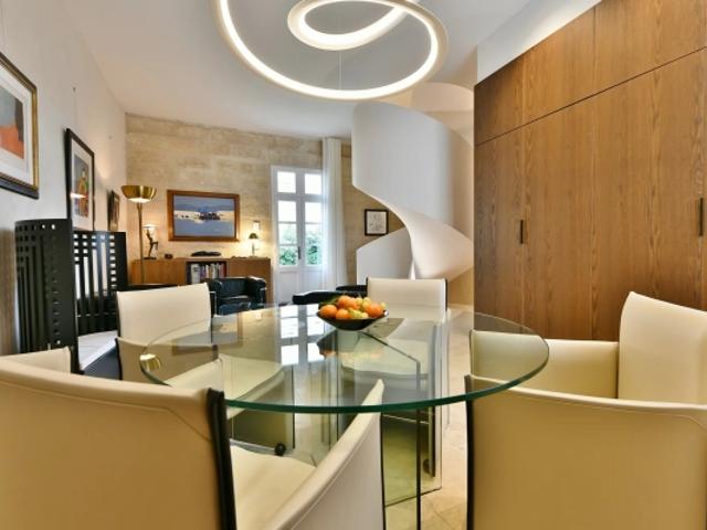 Superbe appartement dans le centre d'Uzès avec jardin