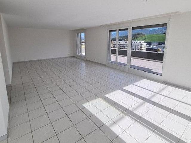 Superbe appartement de 4.5 pièces attique