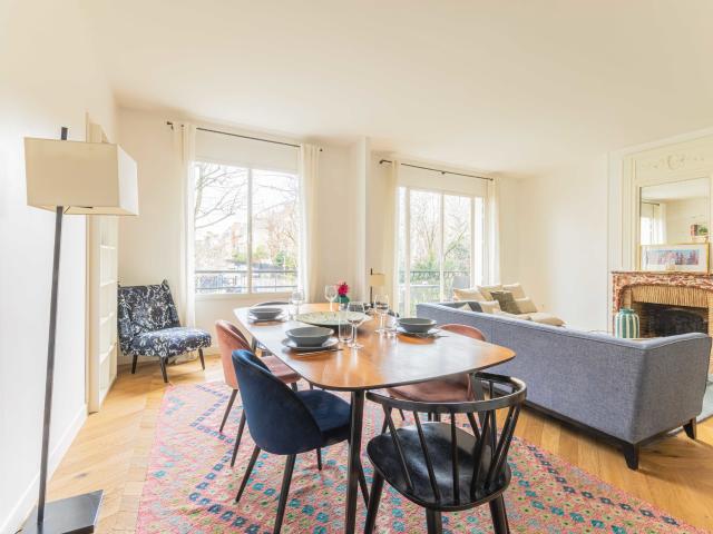 Superbe appartement de 64m2 avec 1 chambre à Neuilly sur Seine, proche des transports