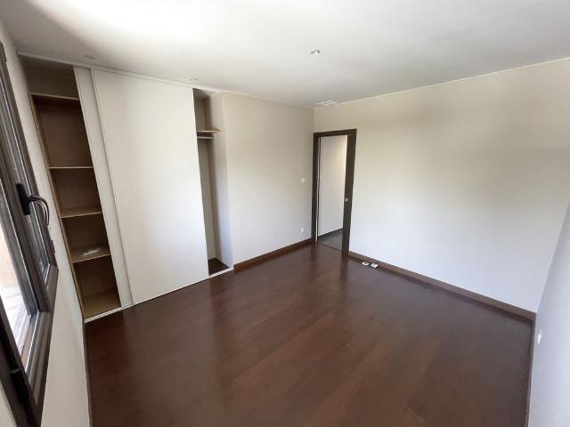 Superbe appartement F4 avec vue sur le lac