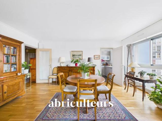 SUPERBE APPARTEMENT FAMILIAL BALCON PROCHE ÉCOLES ET METRO