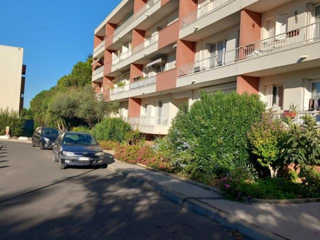 SUPERBE APPARTEMENT P3 RESIDENCE FERMEE ET SECURISEE