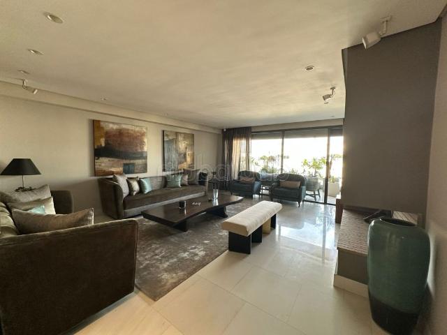 Superbe appartement penthouse à vendre à racine