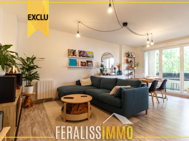 Superbe appartement refait à neuf au pied de la gare de Cerg