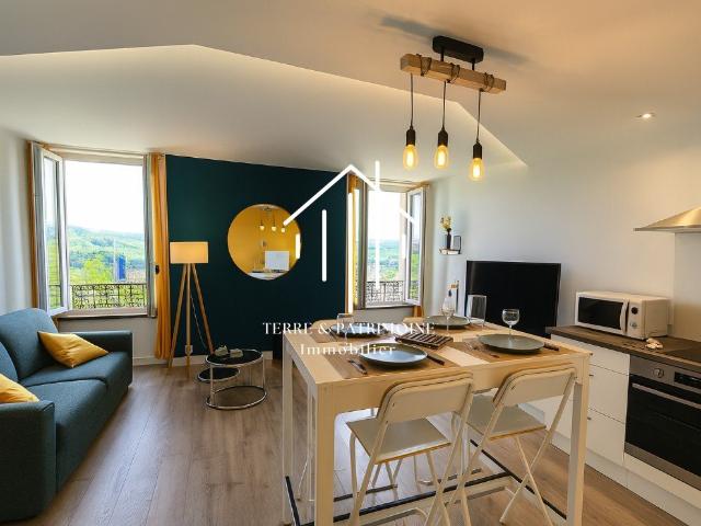 Superbe appartement rénové avec vue imprenable à Aubenas 43m² Aubenas