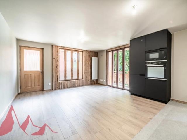 Superbe appartement rénové de 3 chambres en plein centre de MORZINE