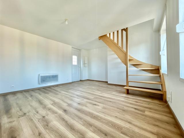 SUPERBE APPARTEMENT SITUÉ EN PLEIN CENTRE !