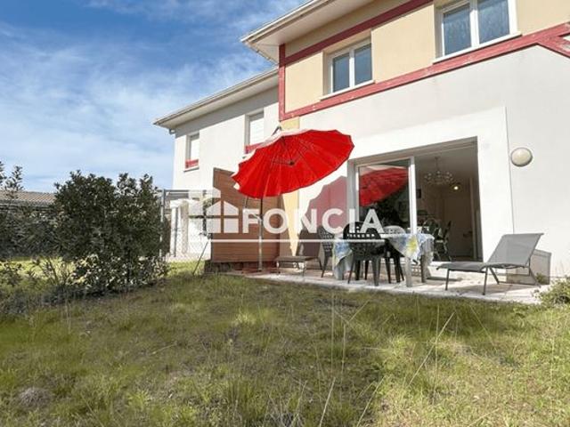 Superbe appartement T4 en duplex avec jardin privatif et parking individuel