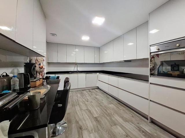 Grand appartement récent T4 de 93 m² avec Terrasse