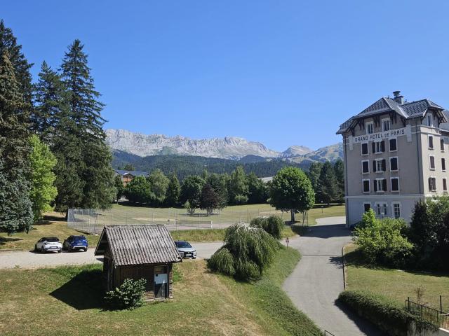 SUPERBE APPARTEMENT T2 CENTRE BOURG