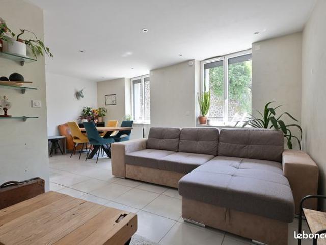 Superbe appartement T3 avec cave idéalement situé à Chamalières, limite Royat