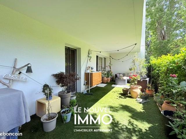 Superbe appartement t3 avec terrasse residence recente et securisee