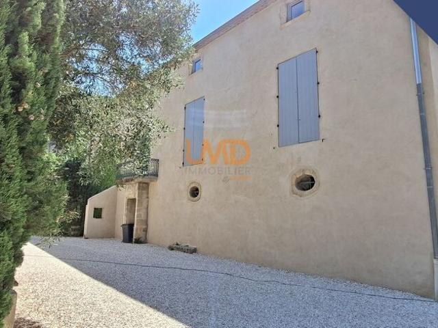 superbe appartement T3 bis coeur de ville Sommières