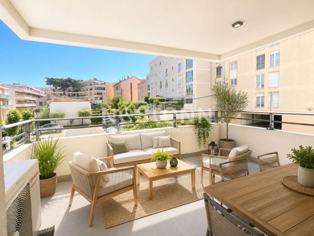 Superbe appartement 2 pièces à vendre à Saint Raphaël Réf. 53m² Saint Raphaël