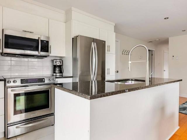 Superbe Appartement 4 1/2 à louer semi meublé