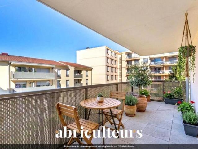 Superbe appartement 4 pièces de 85 m² avec grand balcon, box fermé et prestations modernes – Vénissieux Paul Bert