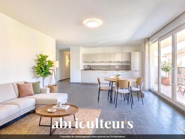 Superbe appartement 4 pièces de 85 m² avec grand balcon,en vente à Vénissieux Paul Bert 69200