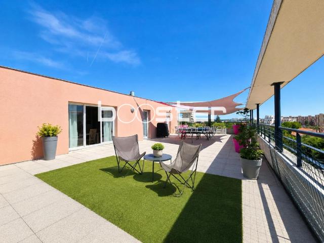 EXCLUSIVITE BOOSTER ! Superbe Appartement de 4 Pièces Dernier étage, Terrasse, Cellier & Double Garage